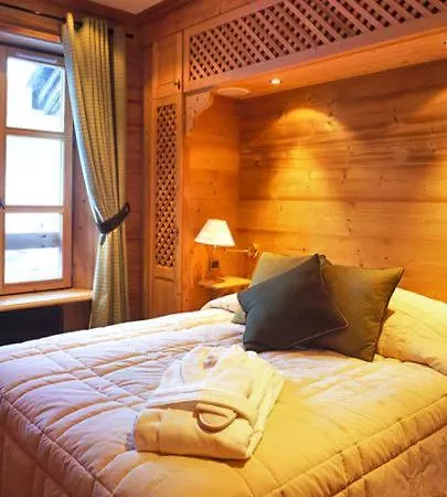 Val D Isere Chalet Sleeps 10